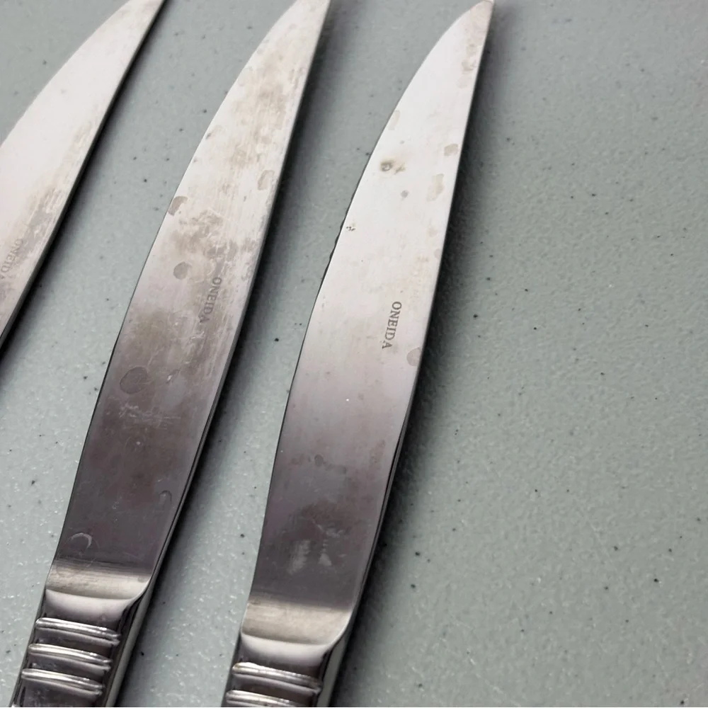 Oneida Lot of 6 Table Dinner Knives Stainless Steel New York
